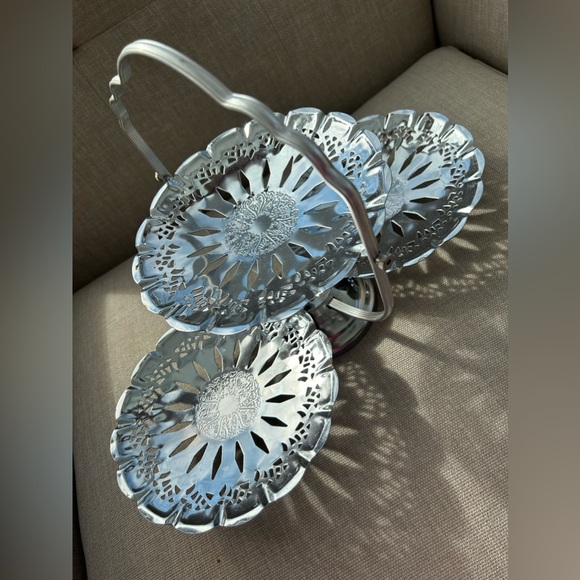 Vintage Foldable High Tea Tray - Picture 7 of 7